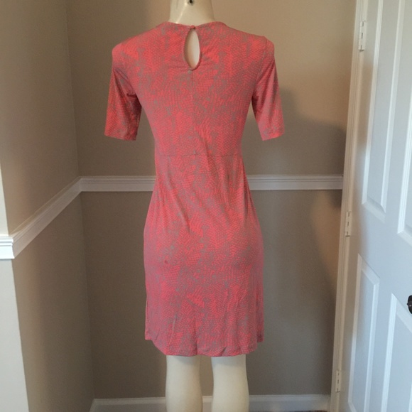  LIKE NEW - Pink & Grey Soft Body Hugging Dress - Picture 4 of 7